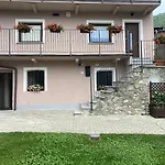 Senin House